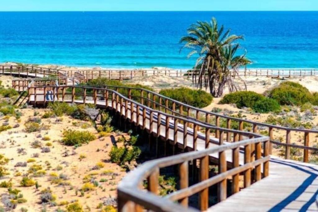 Apartamento Muy Cerca Del Mar. อาเรนาเลส เดล ซอล ภายนอก รูปภาพ